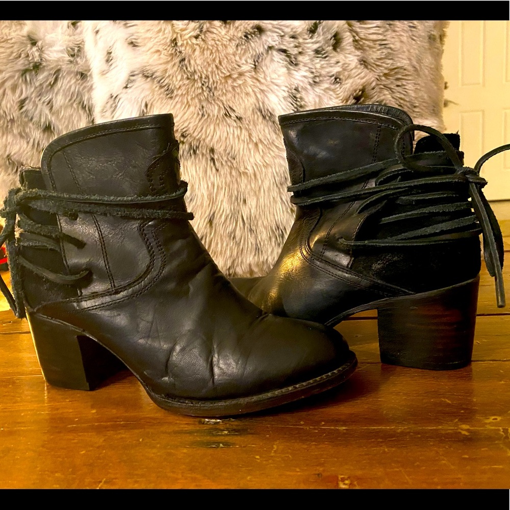 Freebird Casey Boots!!!!!! Size 9.